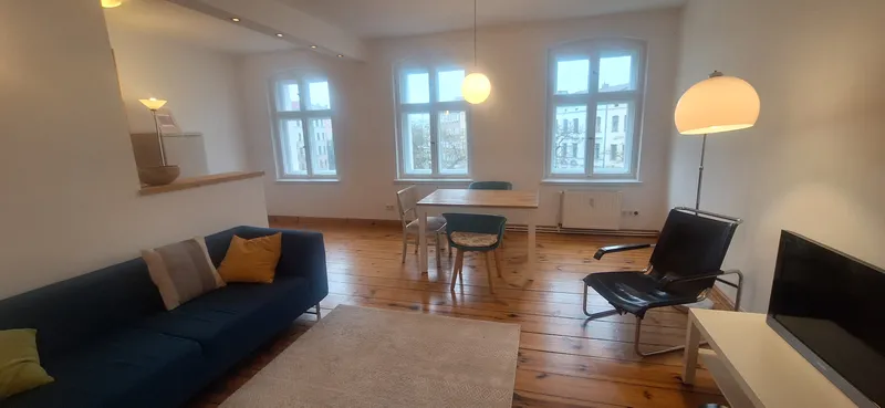 Schönes 2-Zimmer-Appartment nahe Ostkreuz, ruhig gelegen, möbliert — photo 1